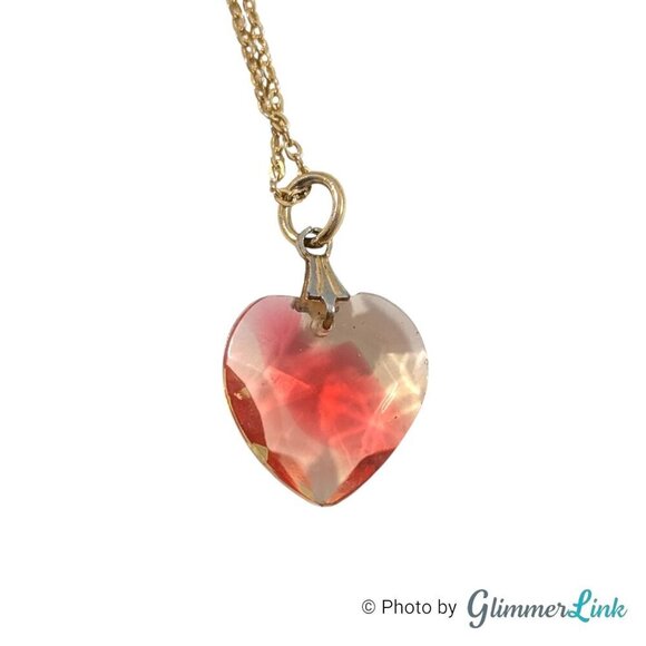 Vintage Translucent Red Faceted Heart Pendant Gold Tone Necklace - Picture 1 of 10